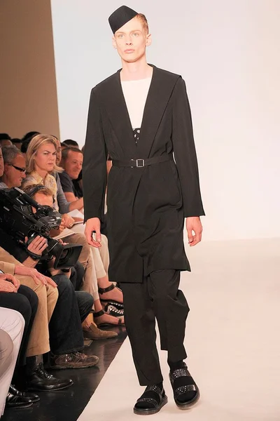 Look 1